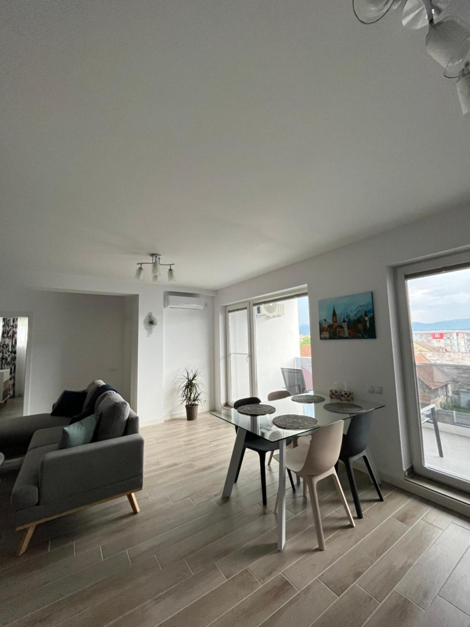 Azzurro Apartment Sibiu Exteriör bild